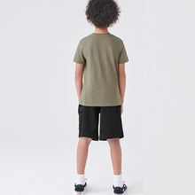 Load image into Gallery viewer, Black Basic Cargo Shorts (3-12yrs)
