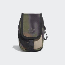 Load image into Gallery viewer, CAMO MAP BAG - Allsport
