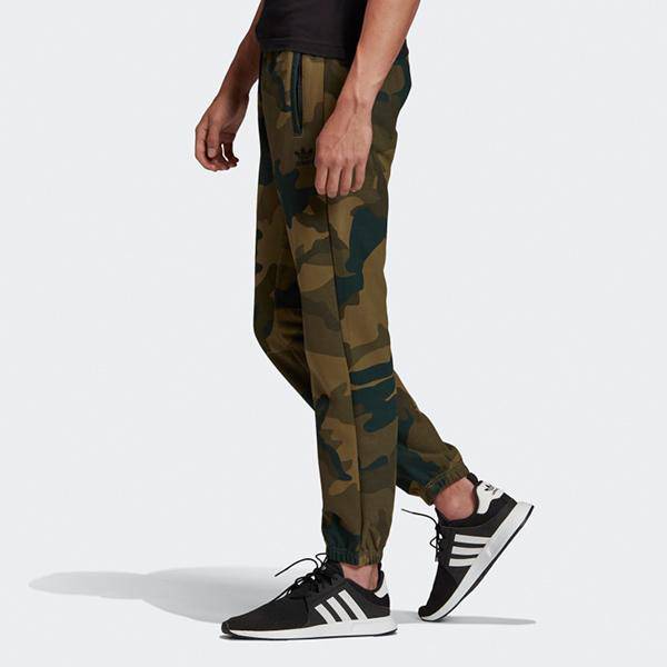 camouflage pants
