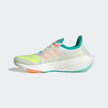 Load image into Gallery viewer, ULTRABOOST 22 SHOES - Allsport
