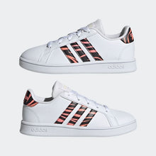 Load image into Gallery viewer, GRAND COURT TIGER-PRINT JUNIOR SHOES

