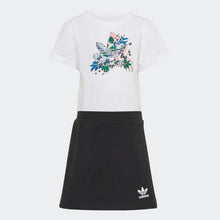 Load image into Gallery viewer, HER STUDIO LONDON ANIMAL FLOWER PRINT SKORT AND TEE SET - Allsport
