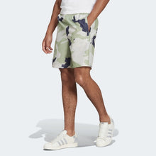 Load image into Gallery viewer, GRAPHICS CAMO SHORTS
