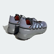 Load image into Gallery viewer, TERREX VOYAGER 21 TRAVEL SHOES
