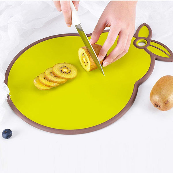 LNL ANTIBACTERIAL CUTTING BOARD PEAR GREEN CSC552 - Allsport