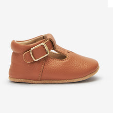Load image into Gallery viewer, Tan Leather T-Bar Baby Shoes (0-18mths)
