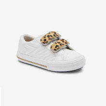 Load image into Gallery viewer, Animal Quilted Animal Strap Trainers (Younger Girl)
