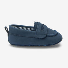 Load image into Gallery viewer, Moccasin Pram Shoes (0-18mths)
