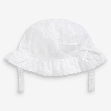 Load image into Gallery viewer, White Broderie Baby Summer Bucket Hat (0mths-18mths)
