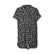 Load image into Gallery viewer, Black Cap Sleeve Utility Sleeve Top

