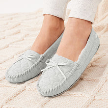 Load image into Gallery viewer, Grey Quilted Faux Fur Lined Moccasin Slippers
