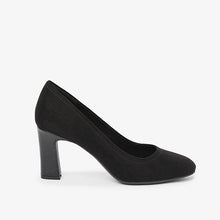 Load image into Gallery viewer, Black Forever Comfort® Round Toe Block Heel Court Shoes
