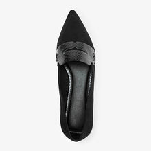 Load image into Gallery viewer, Black Forever Comfort® Point Toe Loafers
