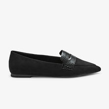 Load image into Gallery viewer, Black Forever Comfort® Point Toe Loafers

