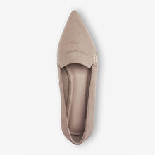 Load image into Gallery viewer, Camel Forever Comfort® Point Toe Loafers
