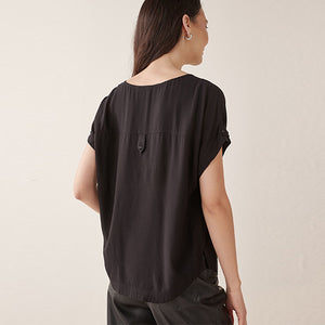 Black Solid Boxy T-Shirt