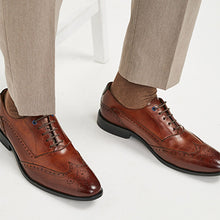 Load image into Gallery viewer, Dark Tan Leather Wing Cap Brogues
