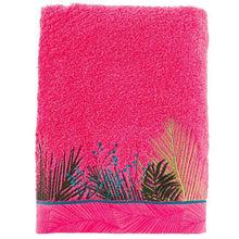 Load image into Gallery viewer, Drap de bain bouclette de coton brodé fresque jungle tropicale Jalapao fuchsia - Allsport
